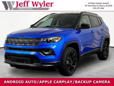 Used 2022 Jeep Compass Latitude AWD/4WD image 1