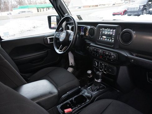 Used 2022 Jeep Gladiator Sport image 25