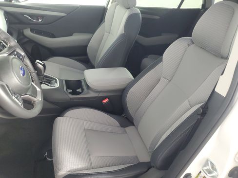 Used 2025 Subaru Outback Premium image 12
