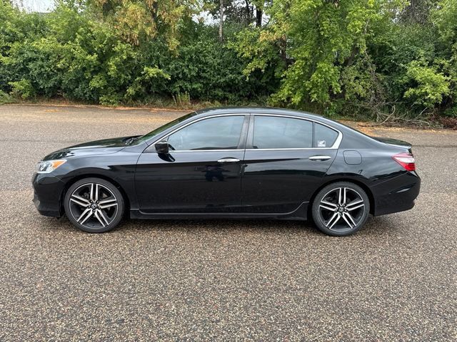 Used 2017 Honda Accord Sport image 11