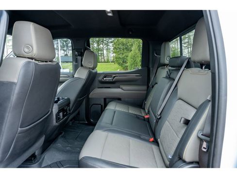 Used 2023 Chevrolet Silverado 1500 ZR2 w/ Technology Package image 13