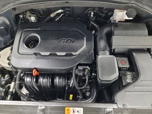 Used 2017 Hyundai Santa Fe Sport image 30