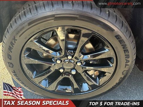 Used 2020 Jeep Grand Cherokee Altitude AWD/4WD image 12