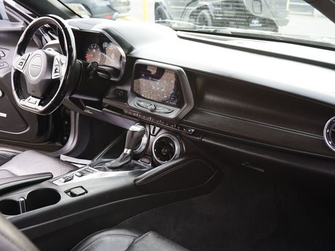 Used 2019 Chevrolet Camaro SS image 15