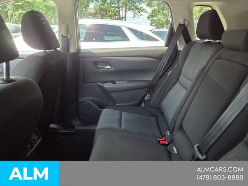 Used 2025 Nissan Rogue SV FWD image 5