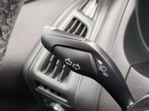 Used 2014 Ford Focus SE w/ SE Sport Package image 26