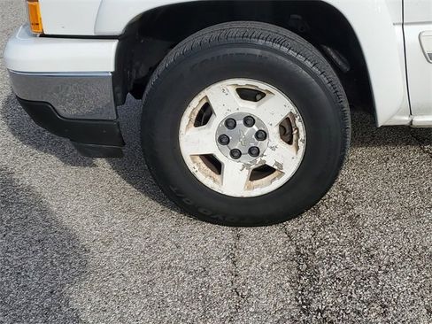 Used 2007 Chevrolet Silverado 1500 LT w/ Extended Cab Value Package image 8