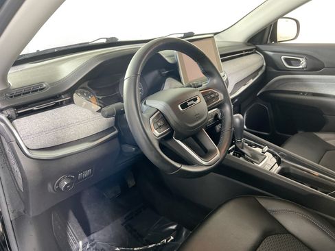 Used 2022 Jeep Compass Latitude w/ Convenience Group AWD/4WD image 9