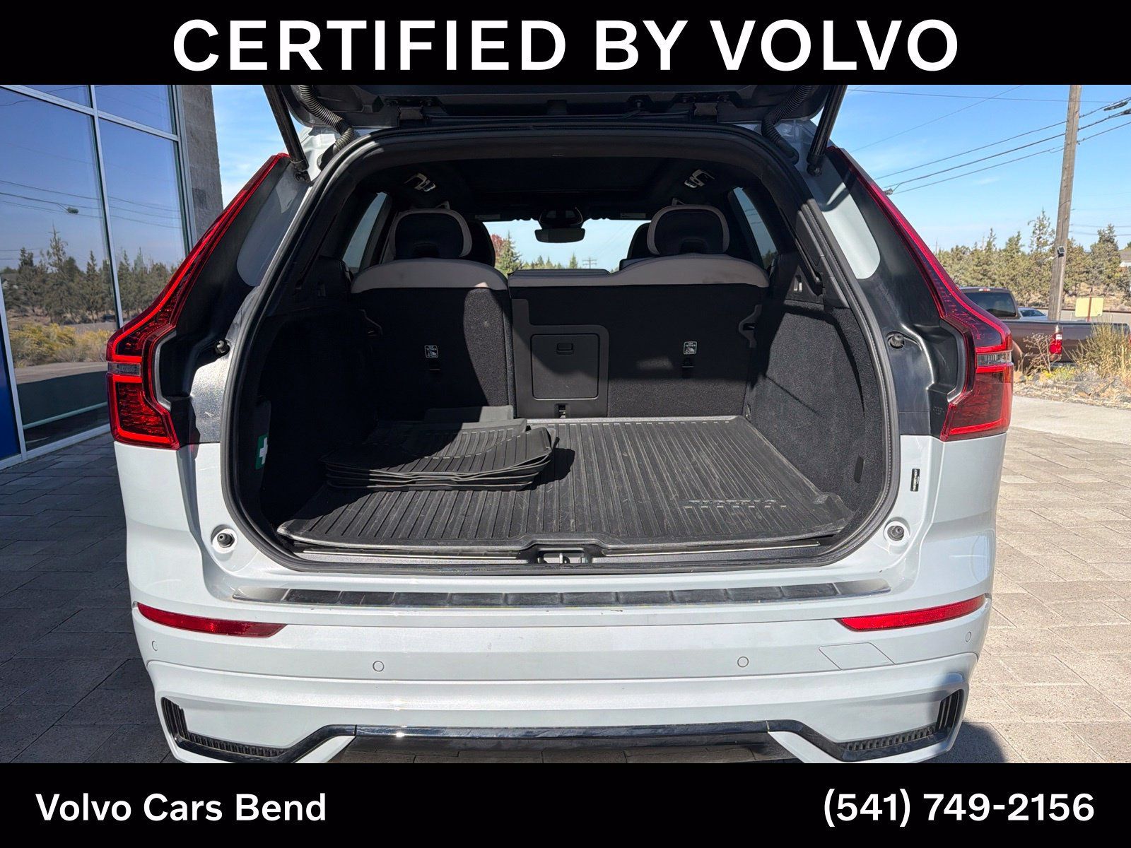 Certified 2026 Volvo XC60 B5 Plus AWD/4WD image 9