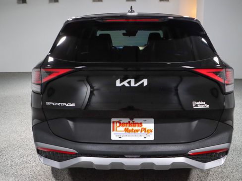 Used 2024 Kia Sportage EX FWD image 8