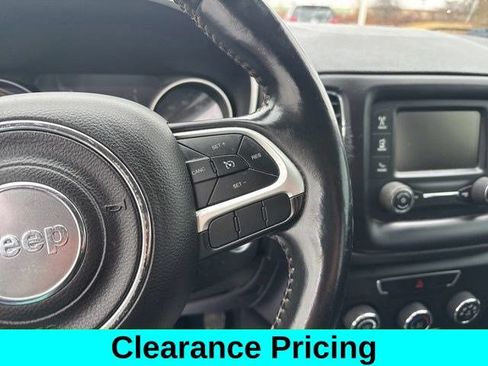 Used 2018 Jeep Compass Latitude FWD image 18