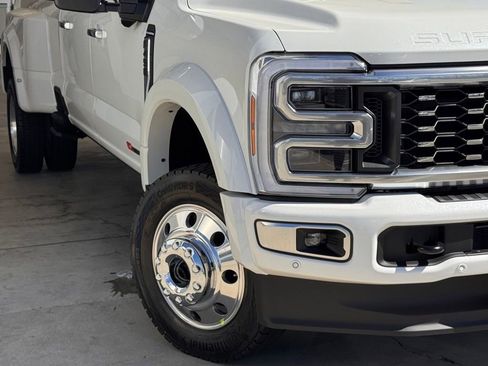 New 2026 Ford F450 Platinum w/ Platinum Plus Package AWD/4WD image 4