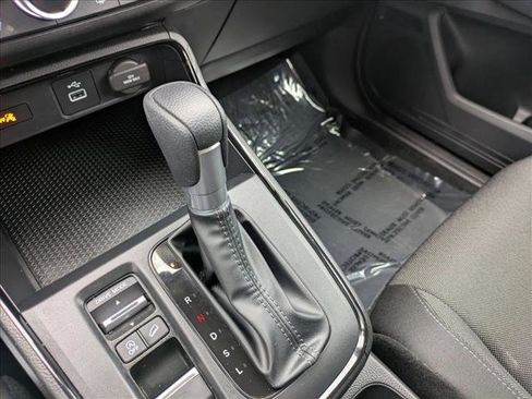 Used 2025 Honda CR-V LX image 17