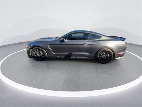 Used 2017 Ford Mustang Shelby GT350 image 5