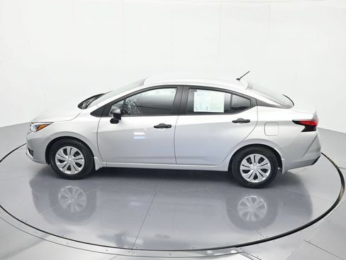 Used 2025 Nissan Versa S FWD image 35