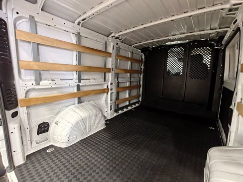 Used 2025 RAM ProMaster 2500 w/ U-Haul Equipment Group FWD image 26