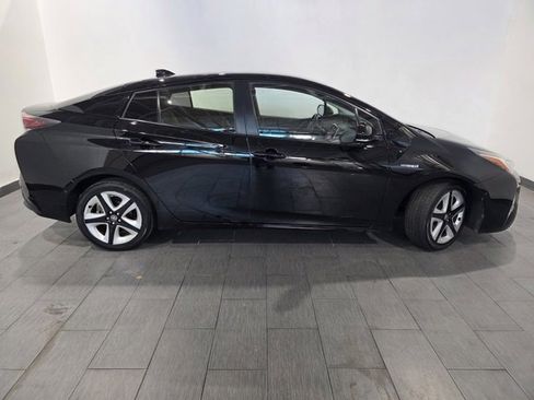 Used 2016 Toyota Prius Four Touring image 6