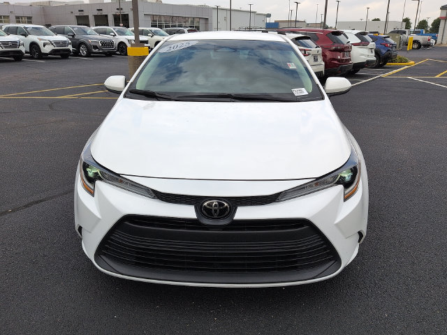 Certified 2025 Toyota Corolla LE FWD image 2