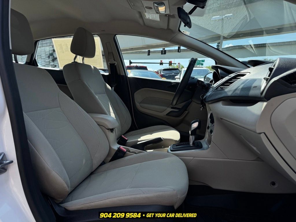 Used 2017 Ford Fiesta SE FWD image 35