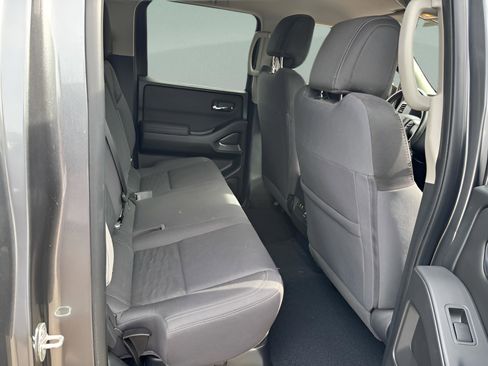 Used 2023 Nissan Frontier SV w/ SV Convenience Package image 29
