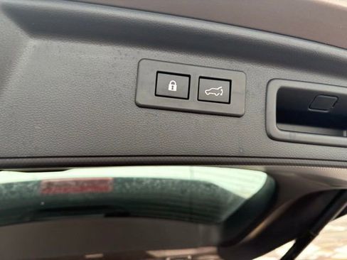 Used 2024 Subaru Forester Touring w/ POP Package 3 image 40