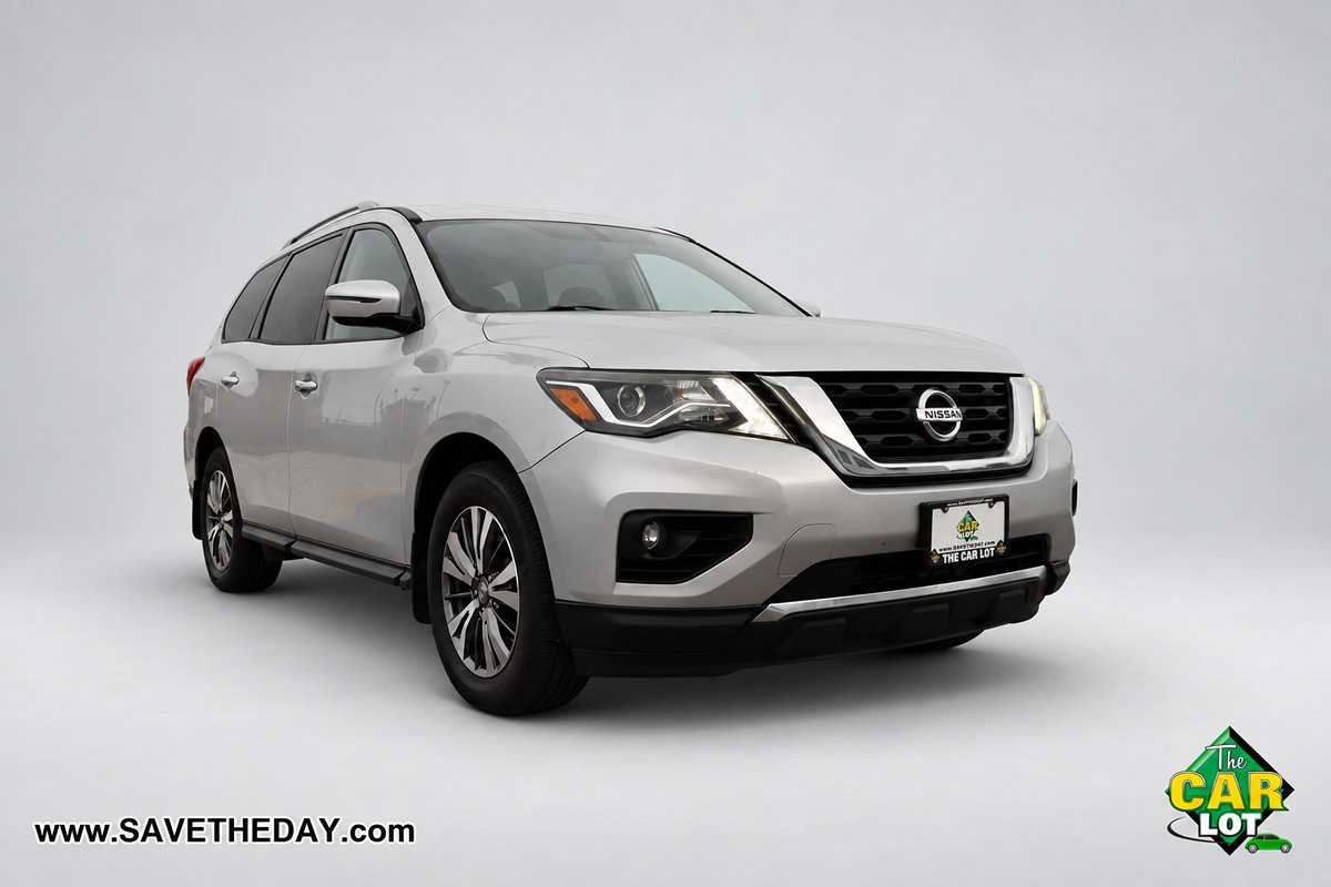 Used 2019 Nissan Pathfinder SV w/ Cargo Package FWD image 10