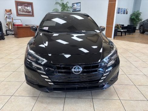 Used 2025 Nissan Versa S w/ Trunk Package FWD image 2