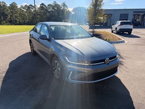 Used 2025 Volkswagen Jetta S FWD image 19