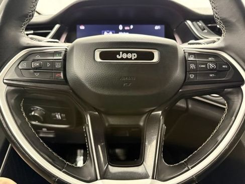 Used 2021 Jeep Grand Cherokee L Laredo w/ Luxury Tech Group I AWD/4WD image 47