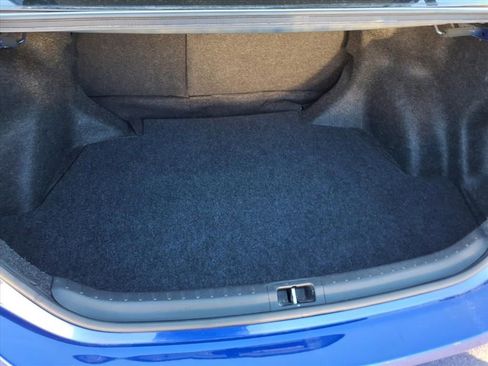 Used 2019 Toyota Corolla SE w/ SE Premium Package image 9