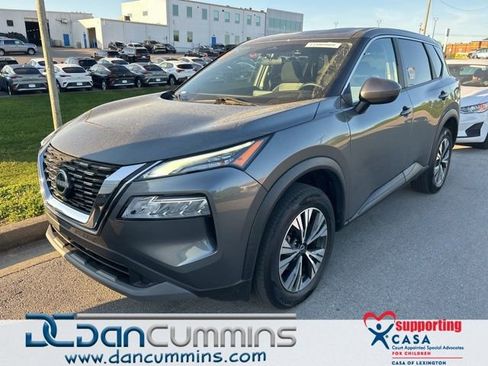 Used 2023 Nissan Rogue SV image 1