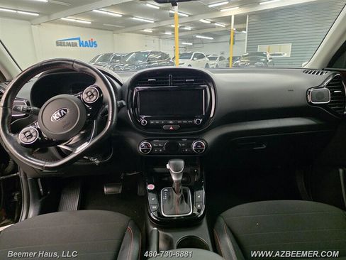Used 2021 Kia Soul Turbo FWD image 23