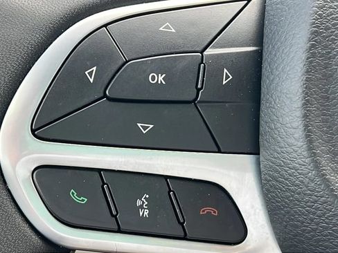 Used 2024 Chrysler Voyager LX FWD image 12