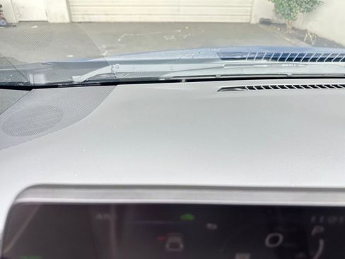 Used 2025 Toyota Prius LE image 34