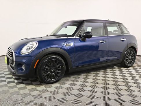 Used 2016 MINI Cooper 4-Door Hardtop image 2