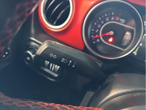 Used 2022 Jeep Wrangler Unlimited Rubicon w/ LED Lighting Group image 28