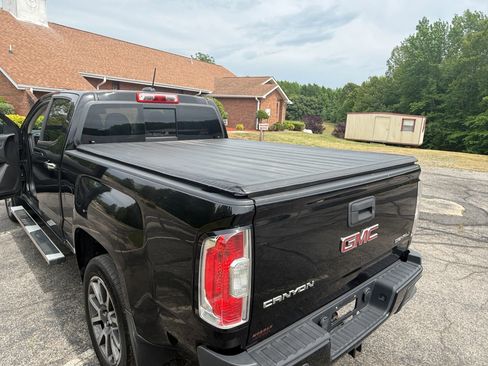 Used 2018 GMC Canyon Denali AWD/4WD image 14
