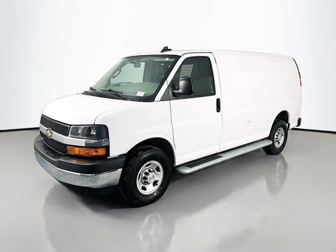 Used 2024 Chevrolet Express 2500 w/ Driver Convenience Package RWD image 3