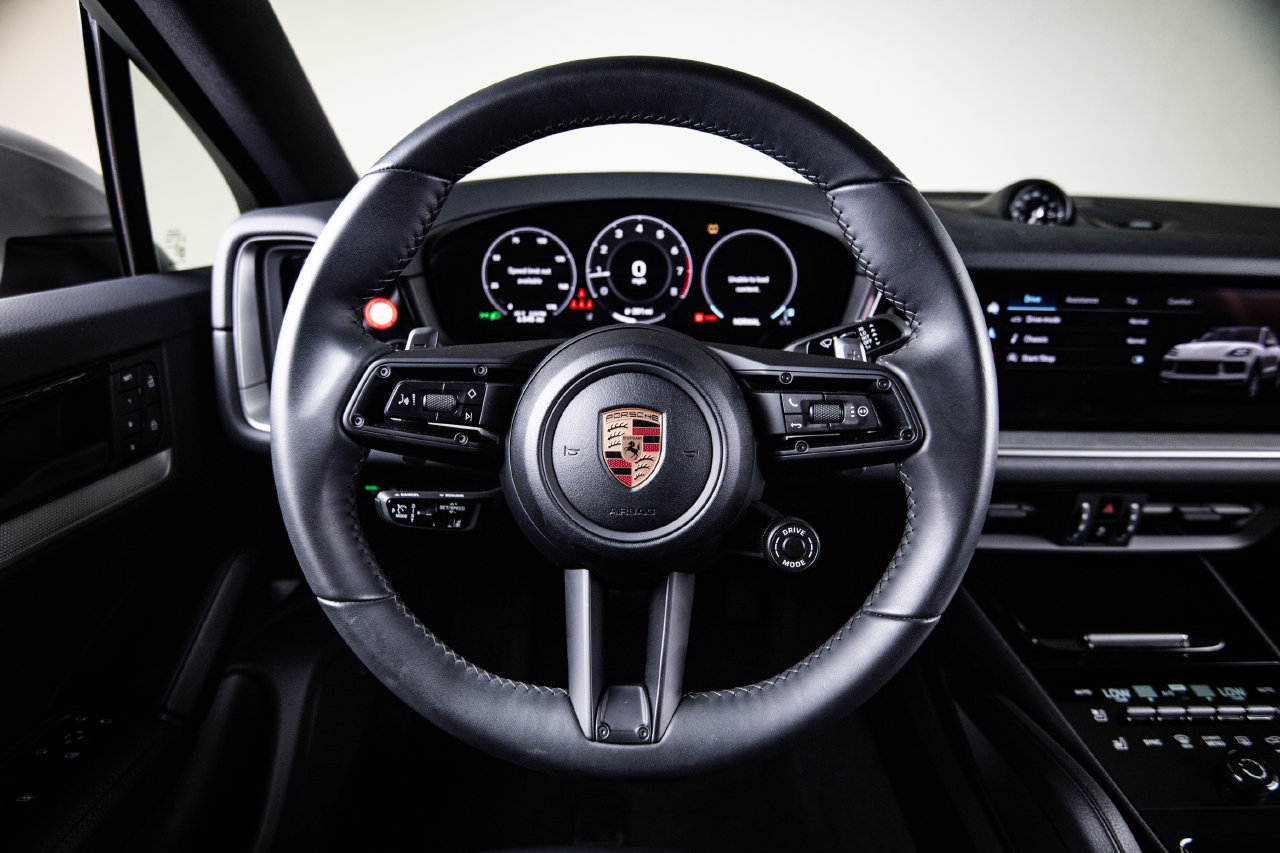 Certified 2026 Porsche Cayenne Coupe AWD/4WD image 26