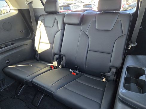 Used 2022 Kia Telluride LX image 11