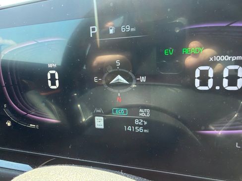 Certified 2023 Kia Niro EX Touring FWD image 5