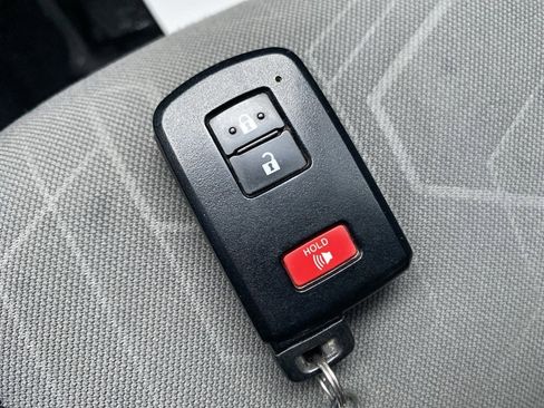 Used 2021 Toyota Tacoma TRD Sport image 30