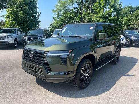 Used 2026 Lexus GX 550 w/ Cold Area Package AWD/4WD image 3