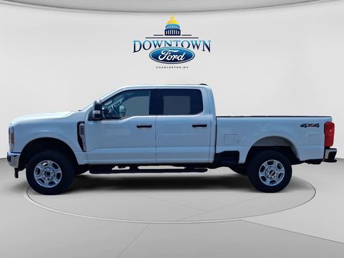 Used 2025 Ford F250 XLT w/ Snow Plow Prep Package AWD/4WD image 27