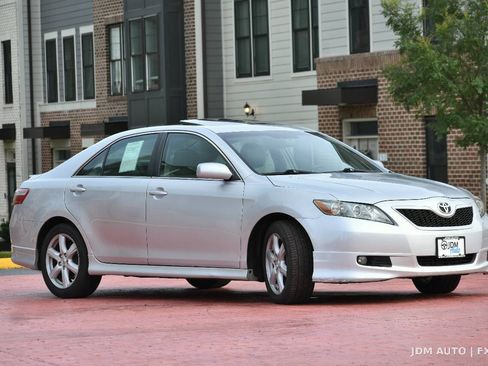 Used 2008 Toyota Camry SE FWD image 4