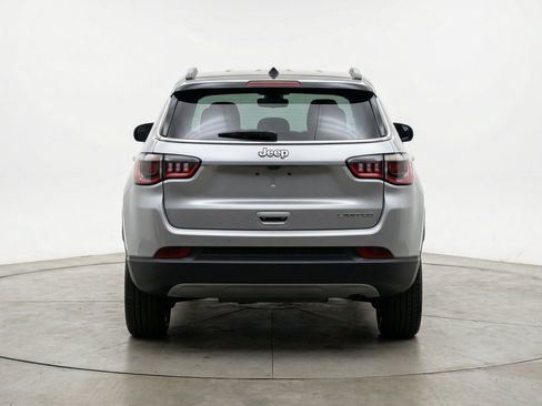 Used 2025 Jeep Compass Limited AWD/4WD image 7
