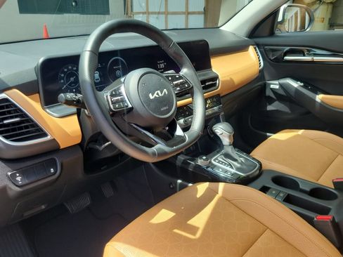 Certified 2024 Kia Seltos SX AWD/4WD image 16