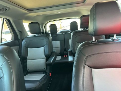 Used 2023 Ford Explorer XLT w/ Equipment Group 202A RWD image 35