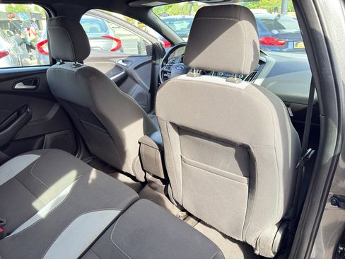 Used 2018 Ford Focus ST FWD image 16