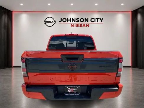 Used 2025 Nissan Frontier Pro-X RWD image 6